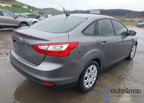 2012 Ford Focus Se z USA, uszkodzony, nr VIN 1FAHP3F2XCL220683